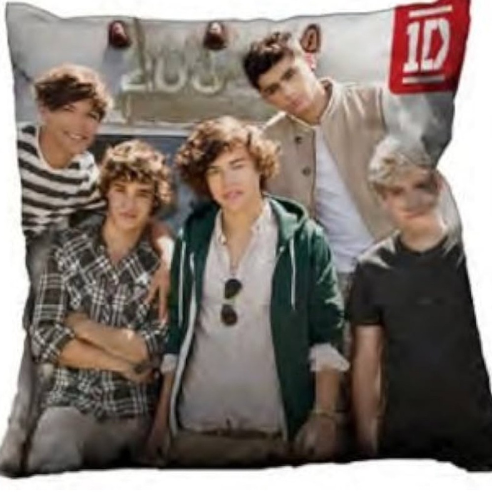 ONE DIRECTION PILLOW- 1D
